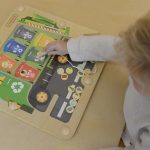 MASTERKIDZ Tablica Magnetyczna Segregowanie Odpadów Ciężarówka do Recyklingu Montessori